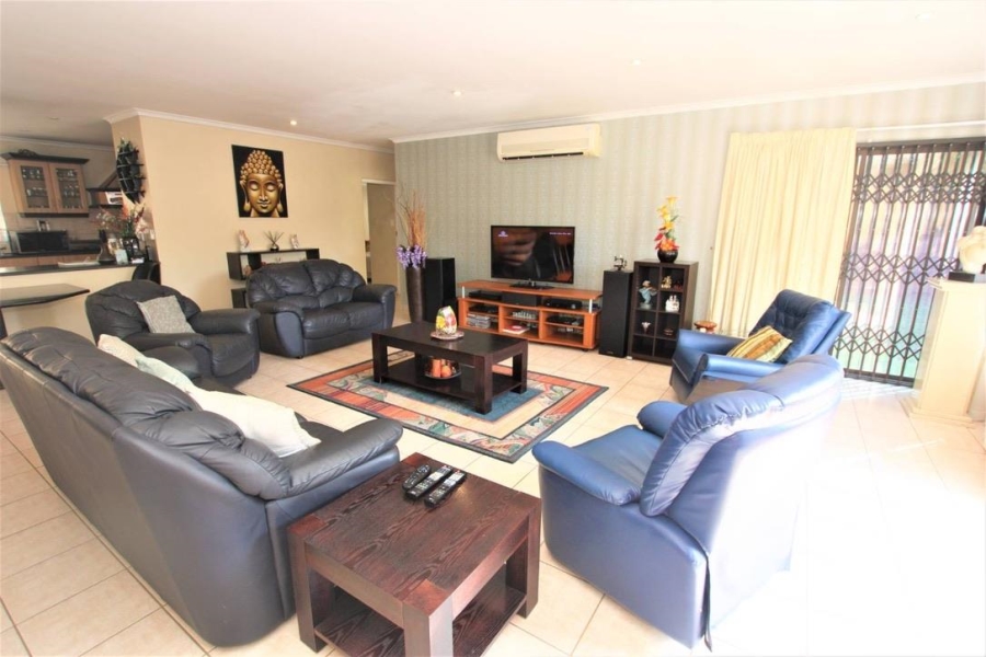 To Let 4 Bedroom Property for Rent in La Lucia KwaZulu-Natal
