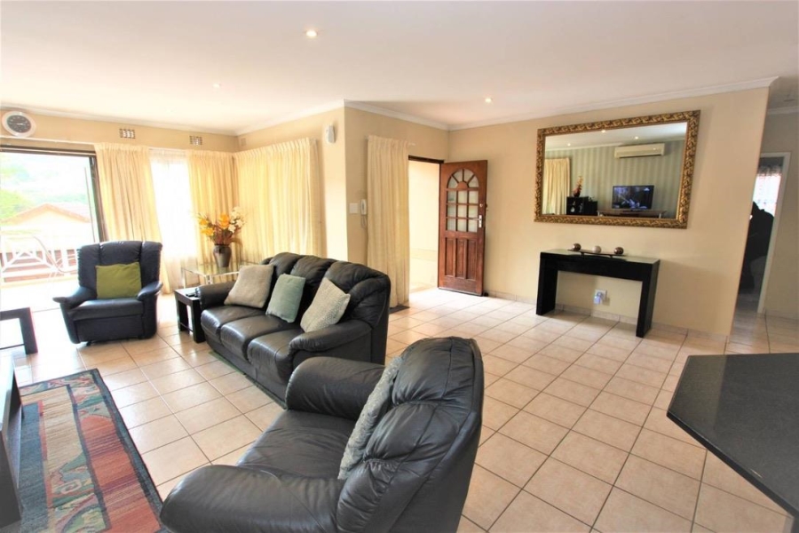 To Let 4 Bedroom Property for Rent in La Lucia KwaZulu-Natal