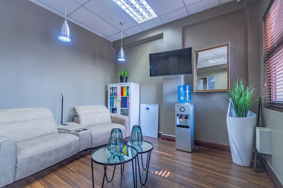 To Let commercial Property for Rent in Kloof KwaZulu-Natal