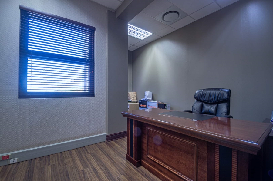 To Let commercial Property for Rent in Kloof KwaZulu-Natal