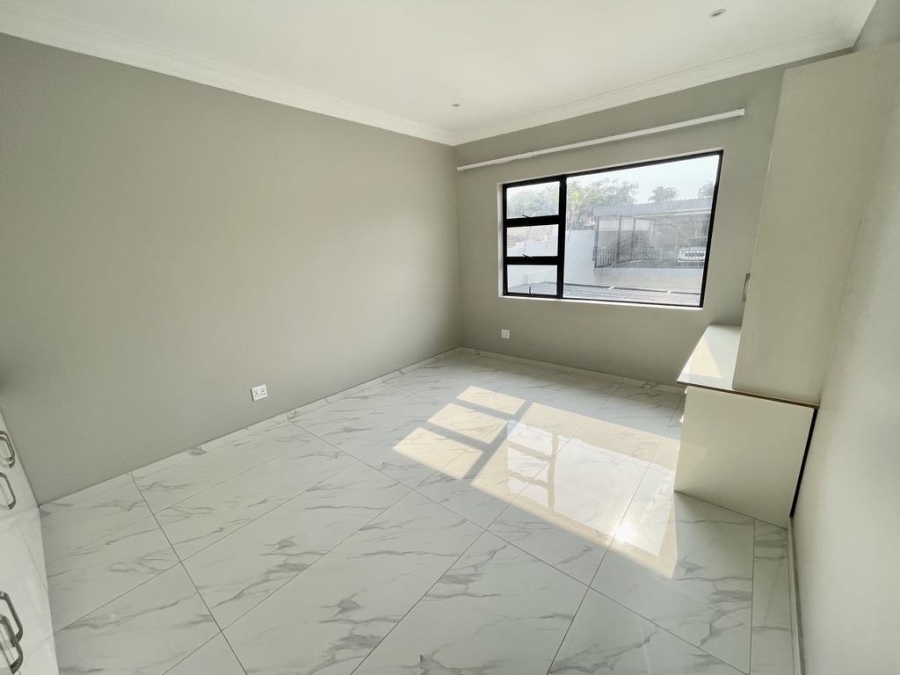 To Let 3 Bedroom Property for Rent in Durban North KwaZulu-Natal