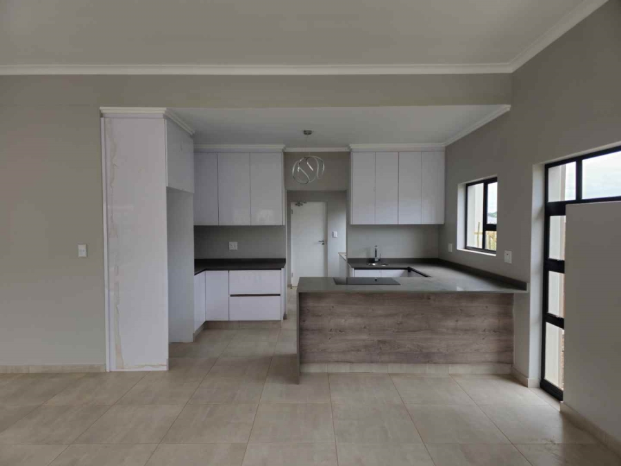 To Let 4 Bedroom Property for Rent in Palm Lakes Estate KwaZulu-Natal