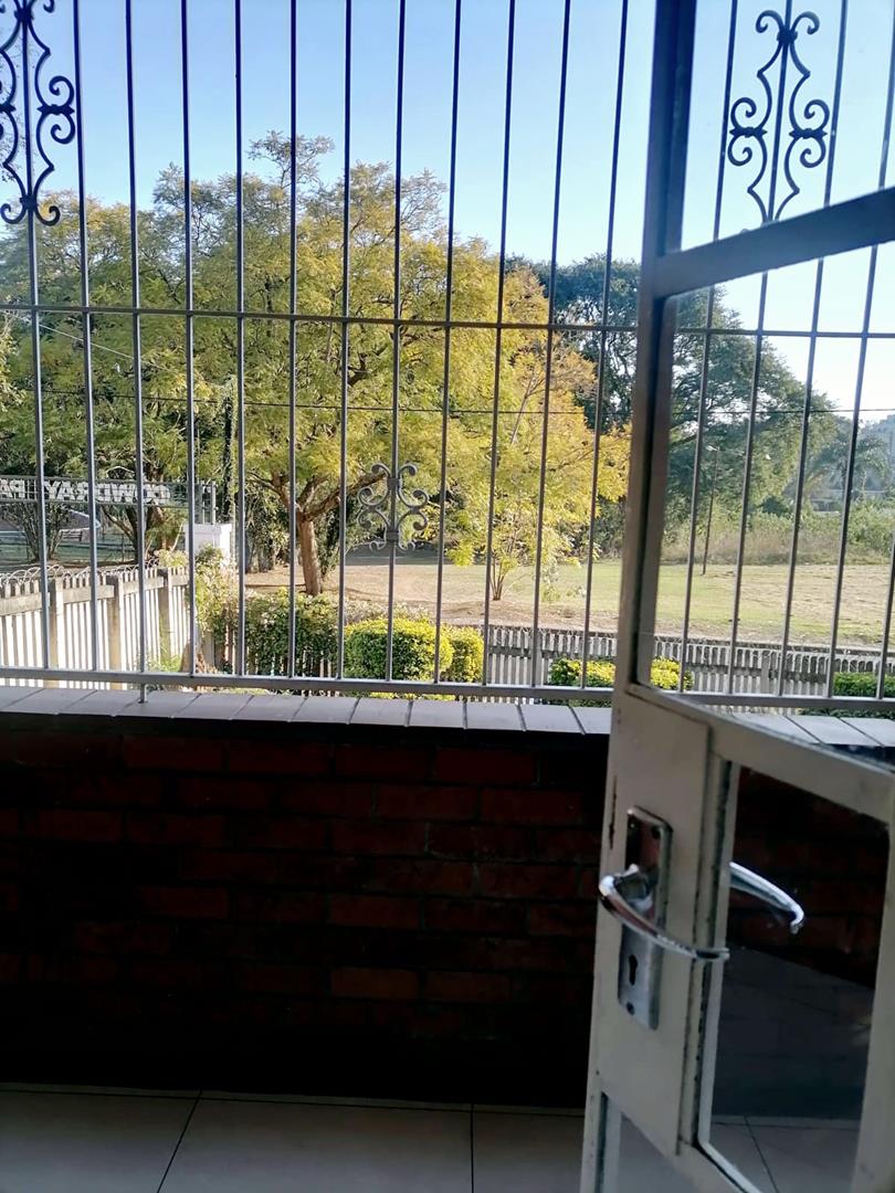To Let 2 Bedroom Property for Rent in Scottsville KwaZulu-Natal