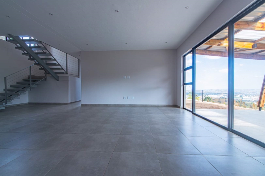 3 Bedroom Property for Sale in Kloof KwaZulu-Natal