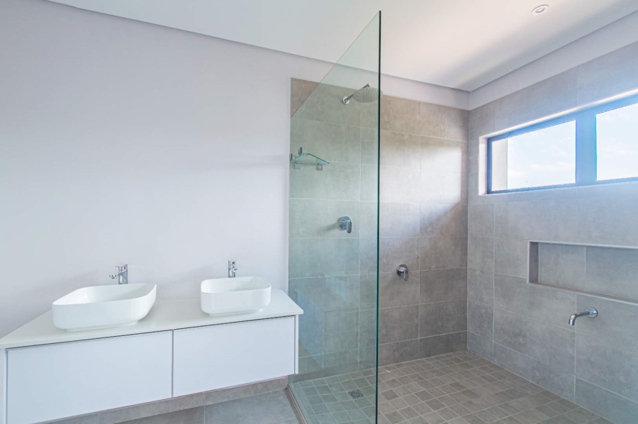 3 Bedroom Property for Sale in Kloof KwaZulu-Natal