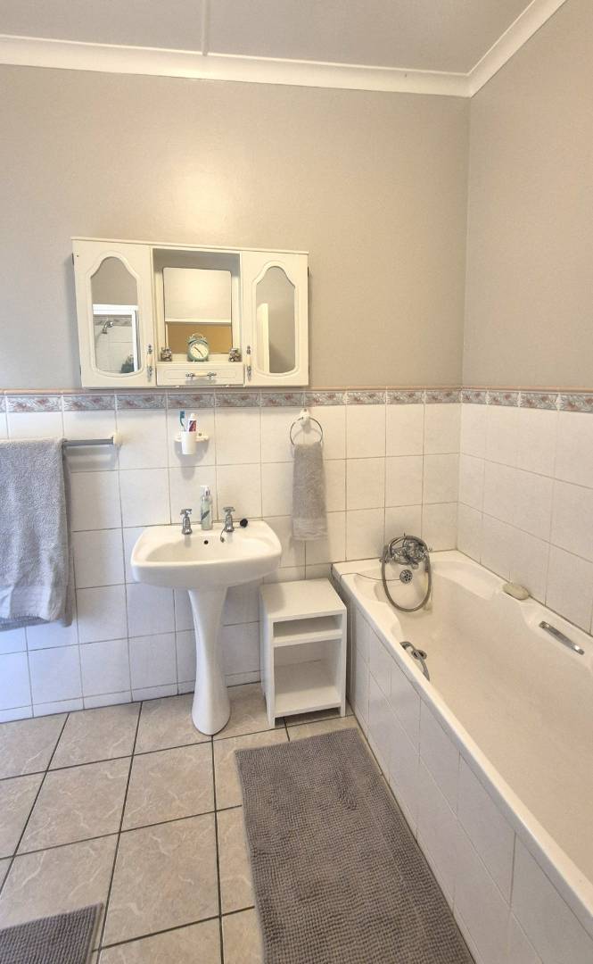 5 Bedroom Property for Sale in Athlone KwaZulu-Natal