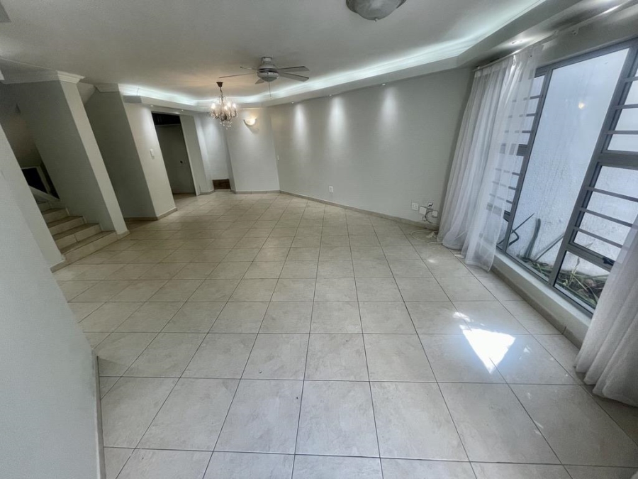 To Let 3 Bedroom Property for Rent in Umhlanga KwaZulu-Natal