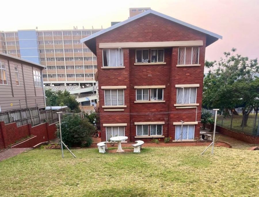 1 Bedroom Property for Sale in Essenwood KwaZulu-Natal