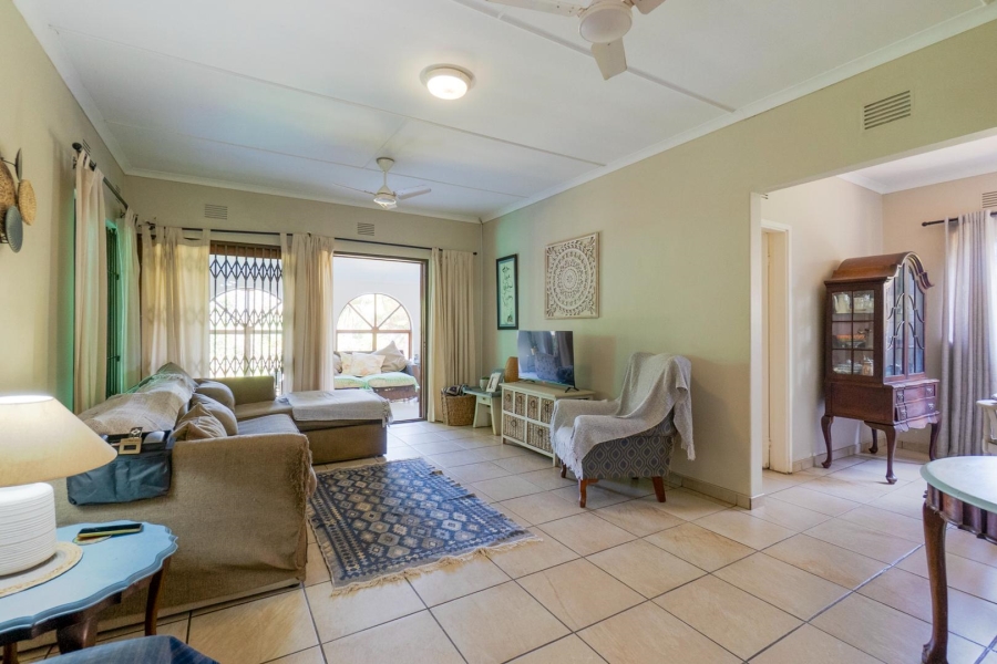 4 Bedroom Property for Sale in Amanzimtoti KwaZulu-Natal