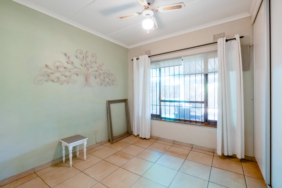 4 Bedroom Property for Sale in Amanzimtoti KwaZulu-Natal
