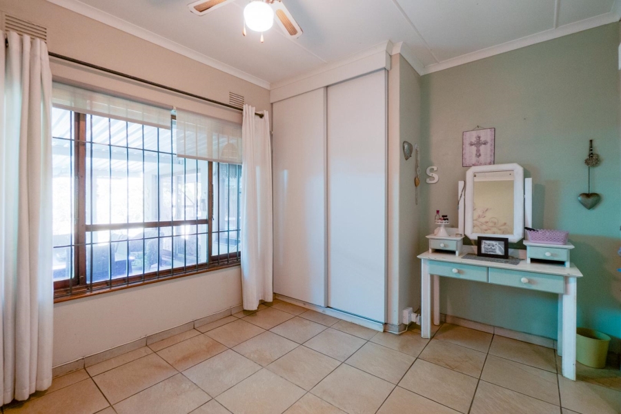 4 Bedroom Property for Sale in Amanzimtoti KwaZulu-Natal