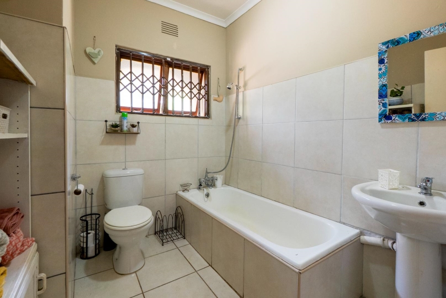 4 Bedroom Property for Sale in Amanzimtoti KwaZulu-Natal