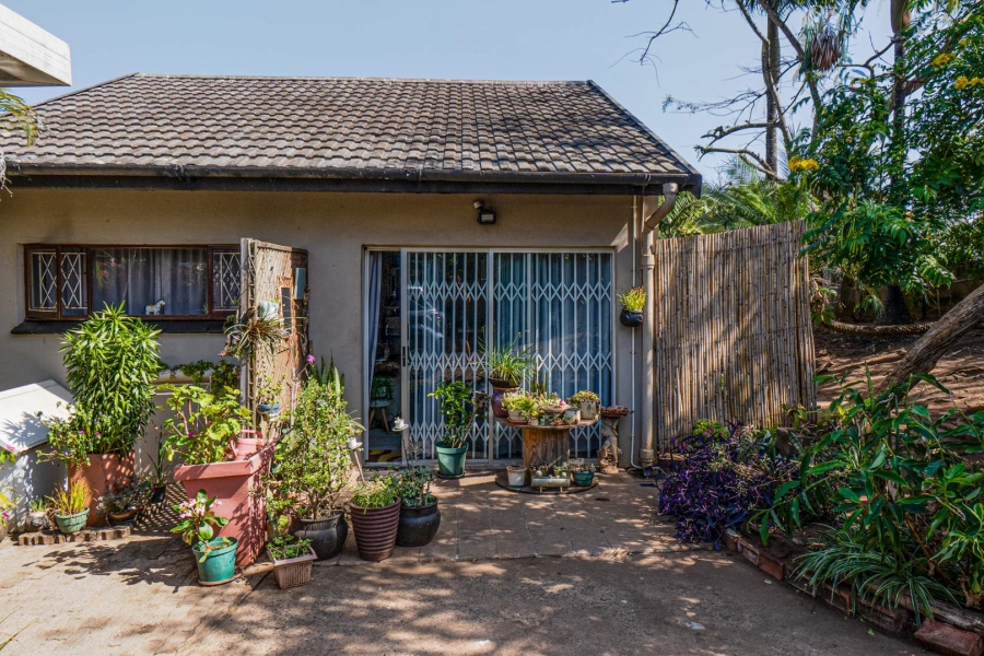 4 Bedroom Property for Sale in Amanzimtoti KwaZulu-Natal