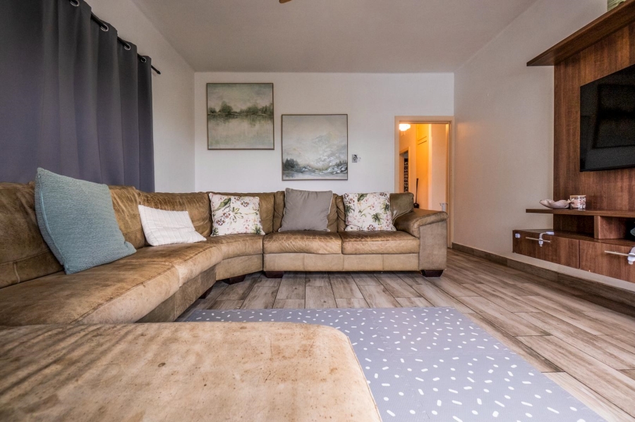2 Bedroom Property for Sale in Amanzimtoti KwaZulu-Natal