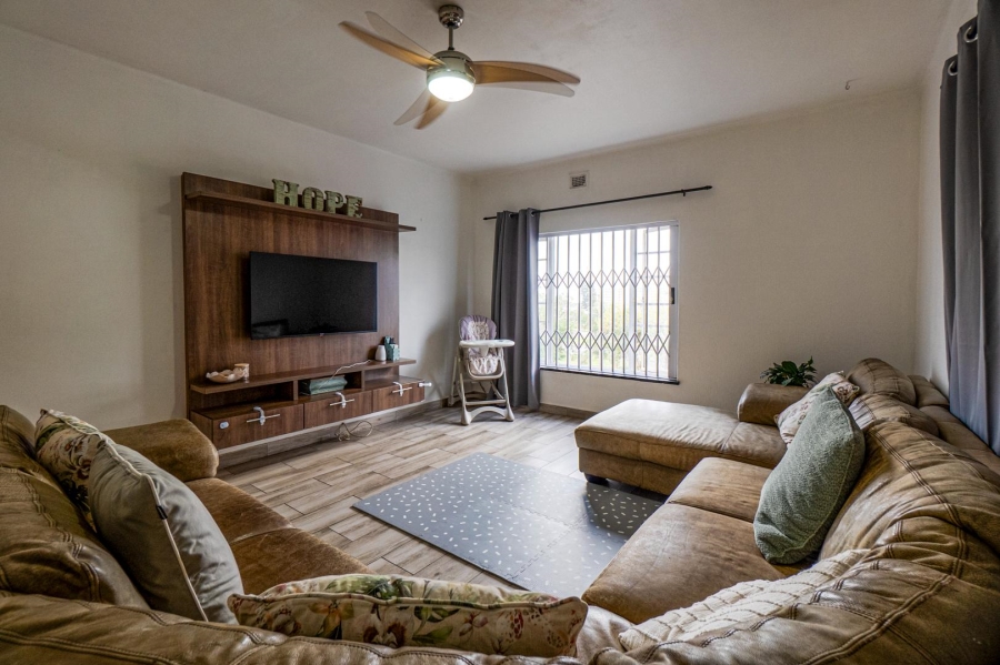 2 Bedroom Property for Sale in Amanzimtoti KwaZulu-Natal