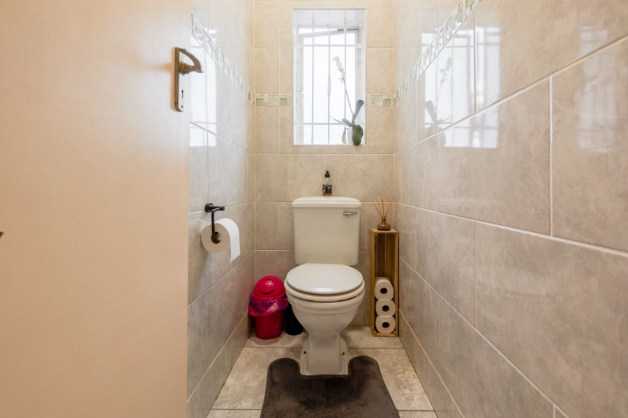 2 Bedroom Property for Sale in Amanzimtoti KwaZulu-Natal