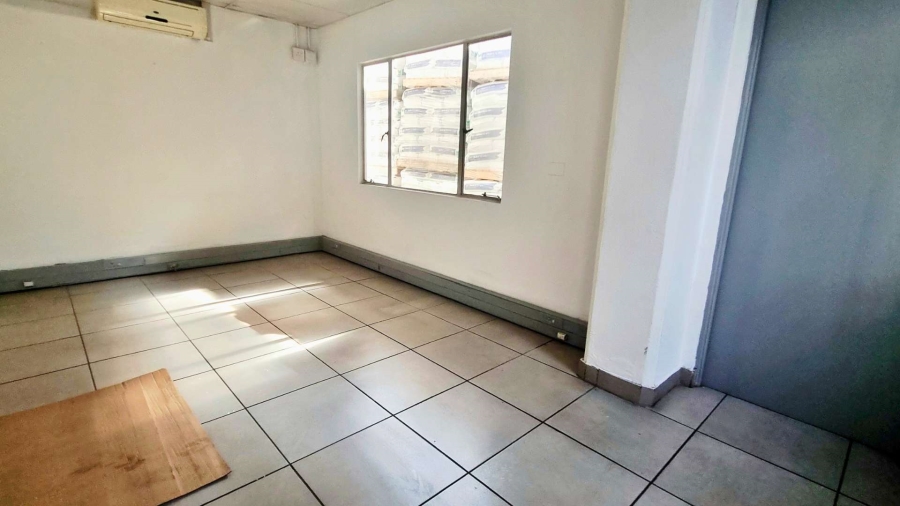 To Let commercial Property for Rent in New Germany KwaZulu-Natal