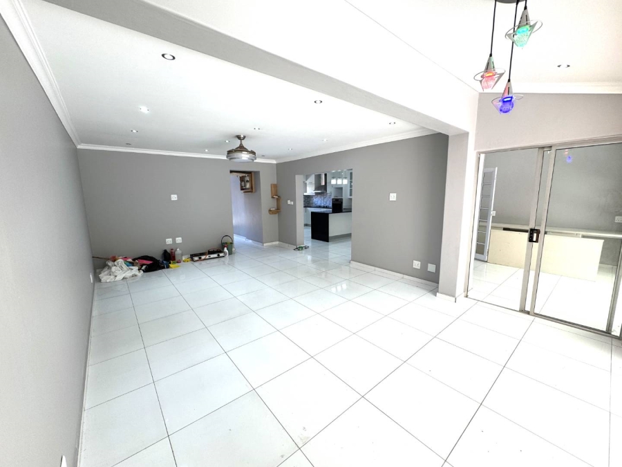 To Let 3 Bedroom Property for Rent in Umhlanga KwaZulu-Natal
