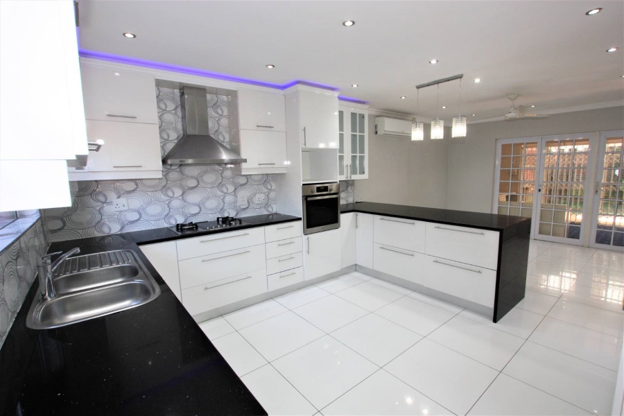 To Let 3 Bedroom Property for Rent in Umhlanga KwaZulu-Natal
