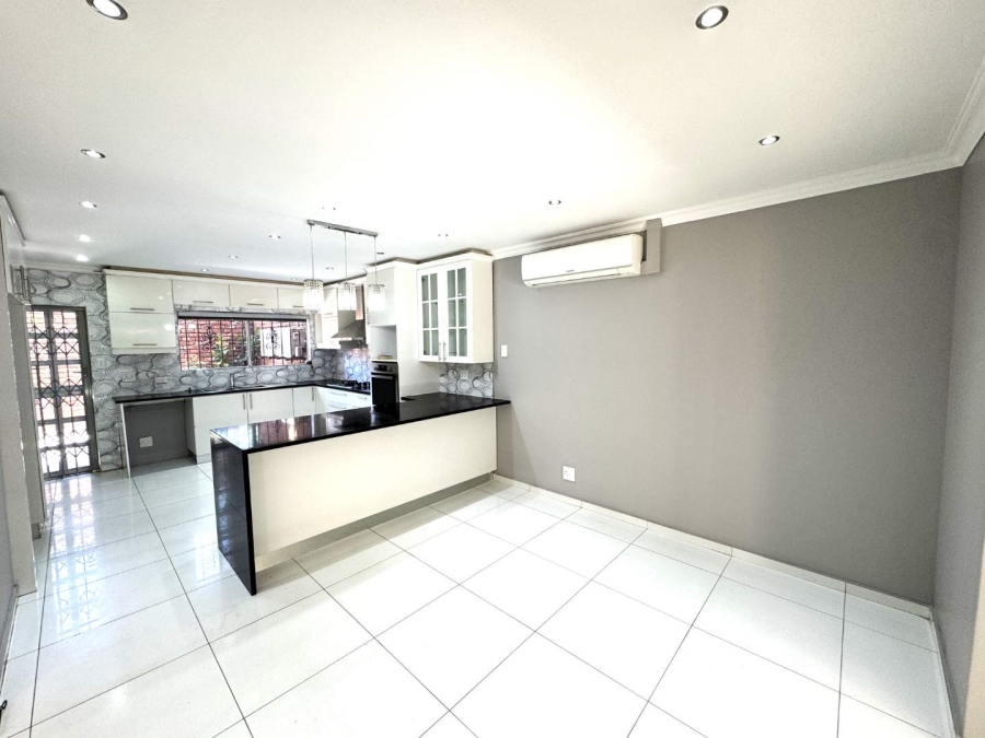 To Let 3 Bedroom Property for Rent in Umhlanga KwaZulu-Natal