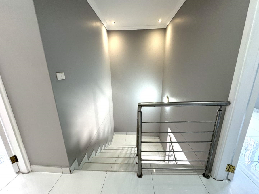 To Let 3 Bedroom Property for Rent in Umhlanga KwaZulu-Natal