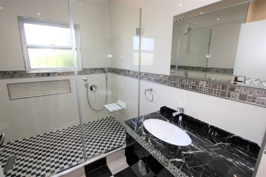 To Let 3 Bedroom Property for Rent in Umhlanga KwaZulu-Natal
