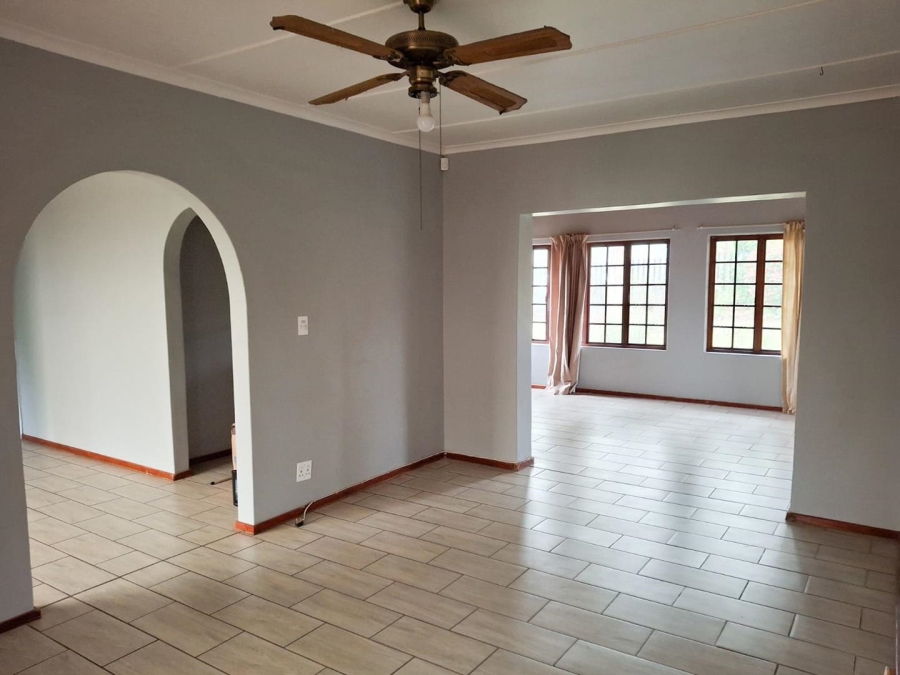 4 Bedroom Property for Sale in Greendale KwaZulu-Natal