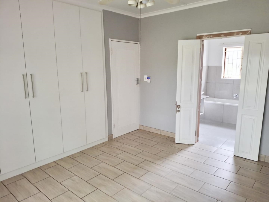 4 Bedroom Property for Sale in Greendale KwaZulu-Natal
