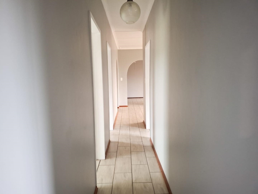 4 Bedroom Property for Sale in Greendale KwaZulu-Natal