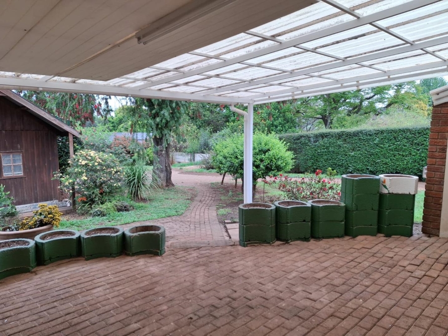 4 Bedroom Property for Sale in Greendale KwaZulu-Natal
