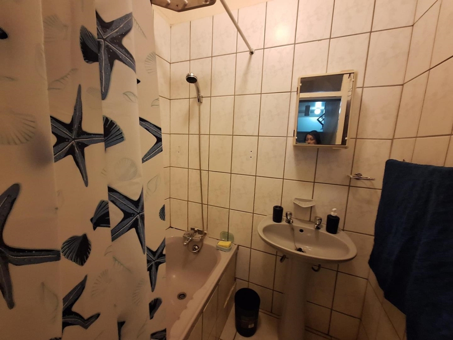 1 Bedroom Property for Sale in Amanzimtoti KwaZulu-Natal