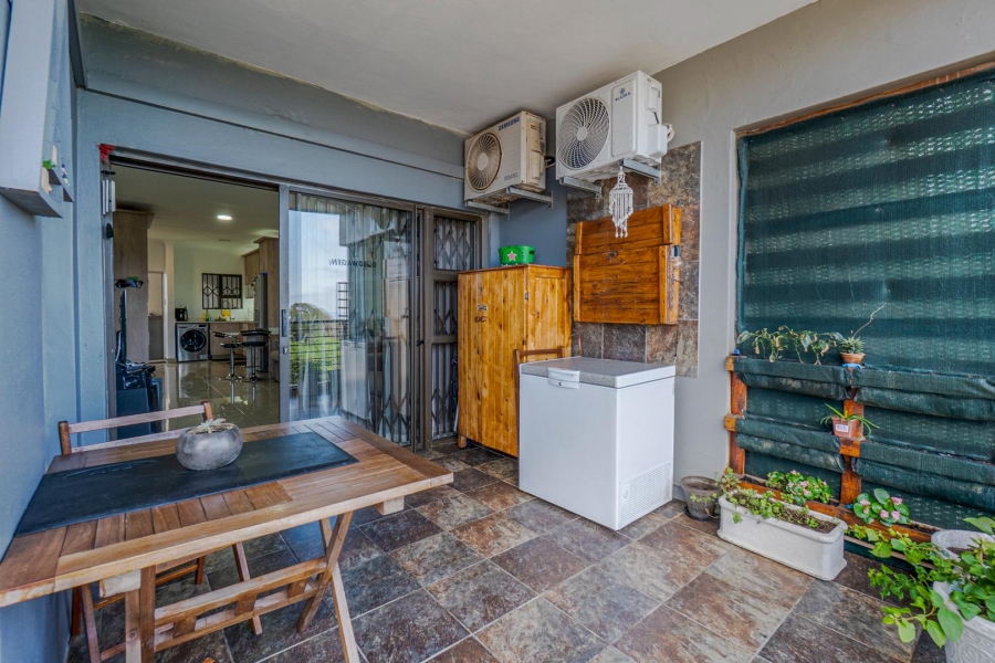 2 Bedroom Property for Sale in Amanzimtoti KwaZulu-Natal