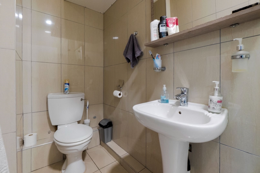 2 Bedroom Property for Sale in Amanzimtoti KwaZulu-Natal