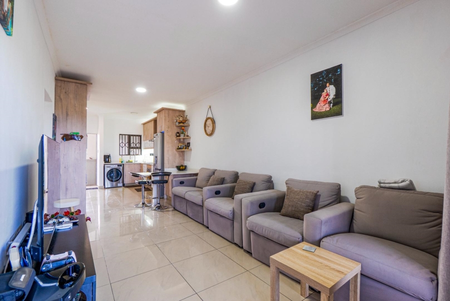 2 Bedroom Property for Sale in Amanzimtoti KwaZulu-Natal