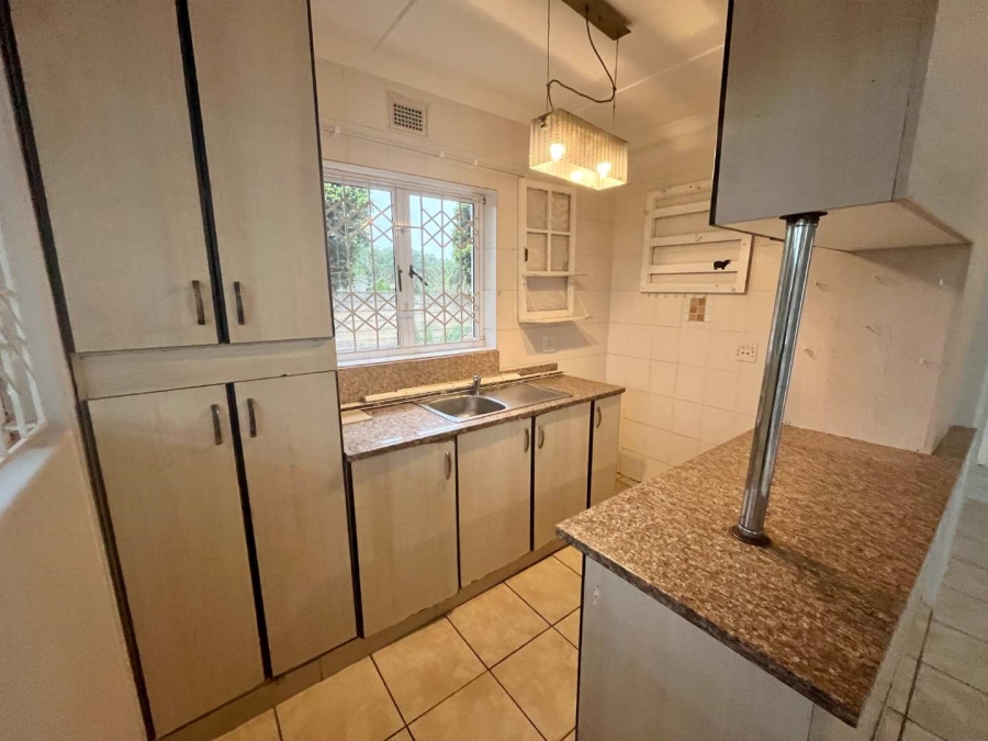 To Let 2 Bedroom Property for Rent in Glen Anil KwaZulu-Natal