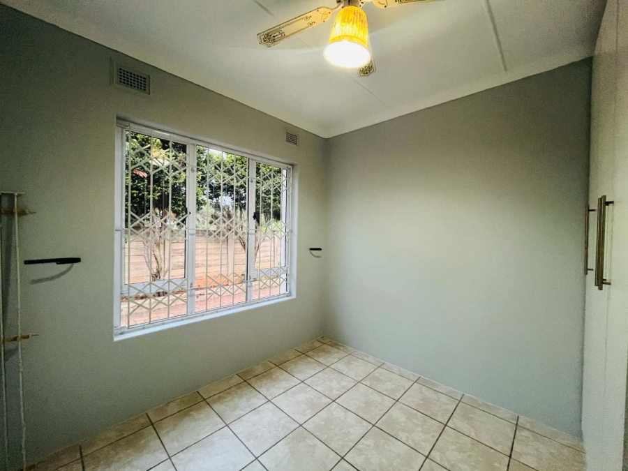 To Let 2 Bedroom Property for Rent in Glen Anil KwaZulu-Natal