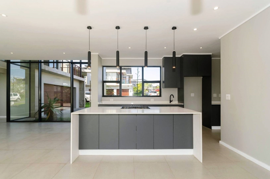 To Let 5 Bedroom Property for Rent in Palm Lakes Estate KwaZulu-Natal