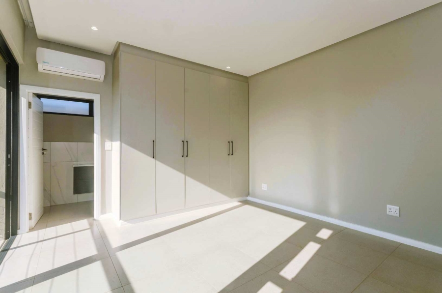 To Let 5 Bedroom Property for Rent in Palm Lakes Estate KwaZulu-Natal