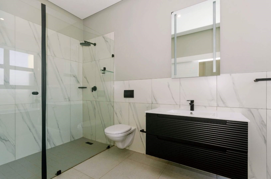 To Let 5 Bedroom Property for Rent in Palm Lakes Estate KwaZulu-Natal