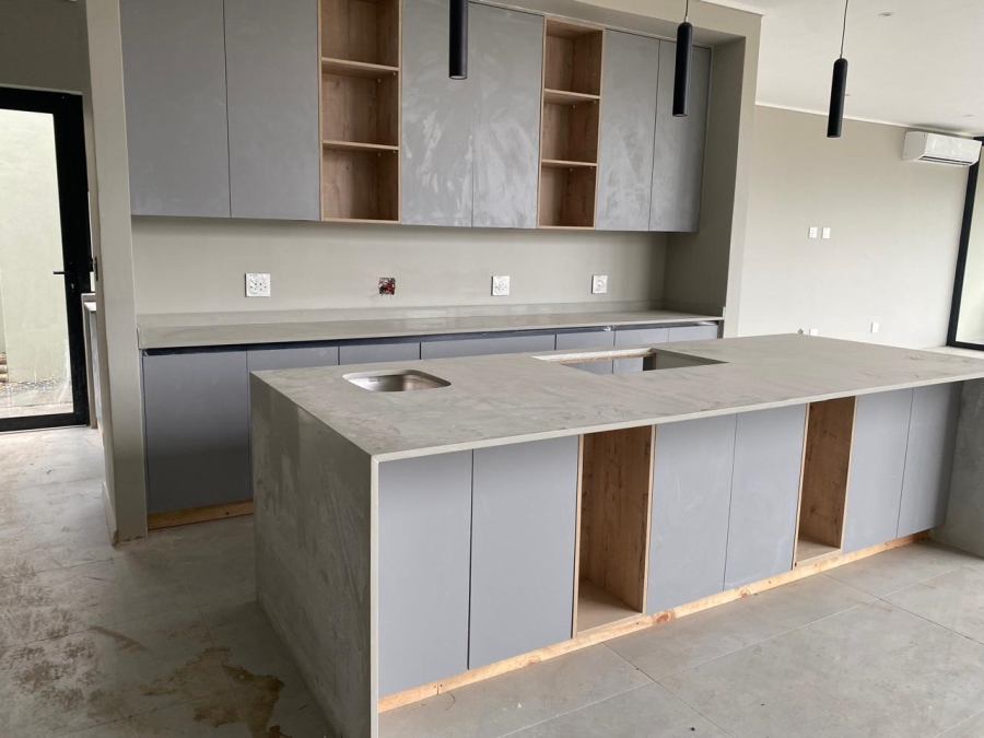 To Let 4 Bedroom Property for Rent in Palm Lakes Estate KwaZulu-Natal