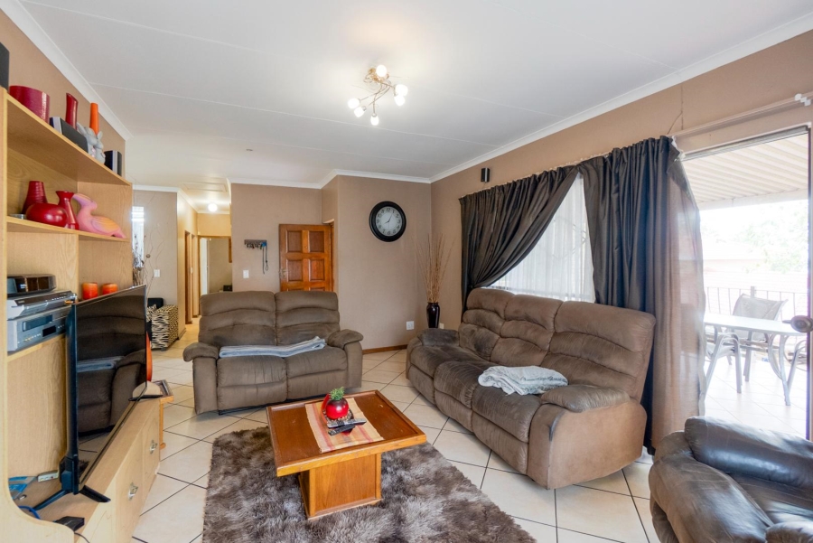 4 Bedroom Property for Sale in Amanzimtoti KwaZulu-Natal