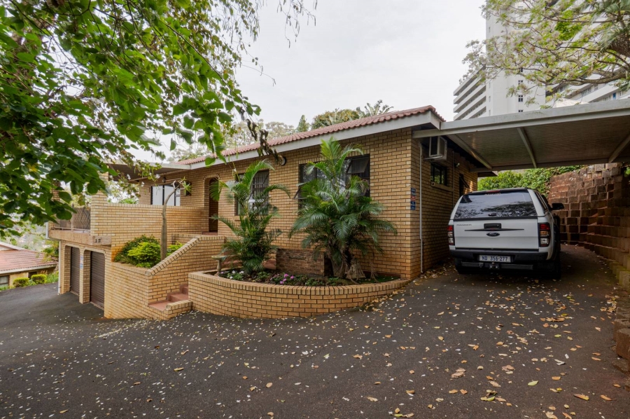 4 Bedroom Property for Sale in Amanzimtoti KwaZulu-Natal