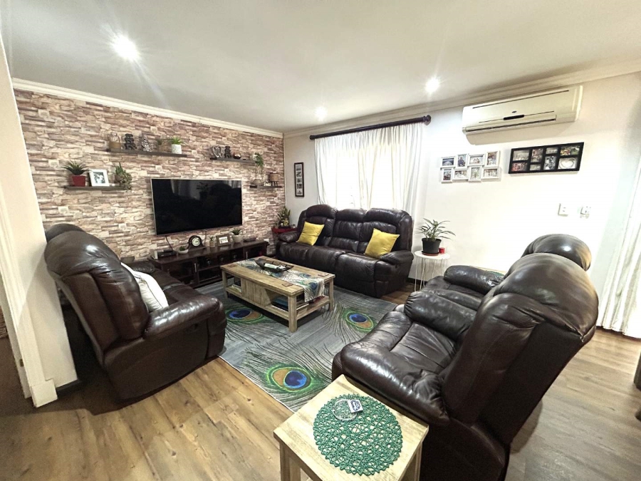 3 Bedroom Property for Sale in Glen Hills KwaZulu-Natal