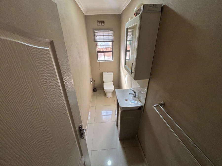 To Let 3 Bedroom Property for Rent in Pinelands KwaZulu-Natal