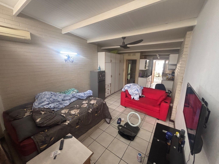 1 Bedroom Property for Sale in Pinetown KwaZulu-Natal