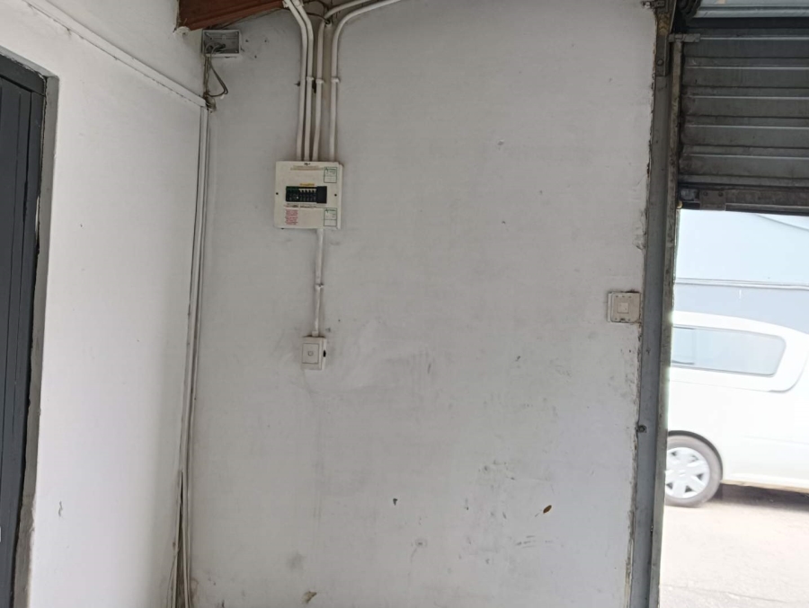 To Let commercial Property for Rent in Queensburgh KwaZulu-Natal
