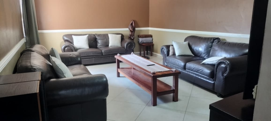 5 Bedroom Property for Sale in Meer En See KwaZulu-Natal