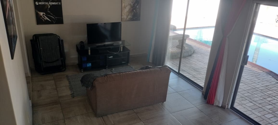 5 Bedroom Property for Sale in Meer En See KwaZulu-Natal