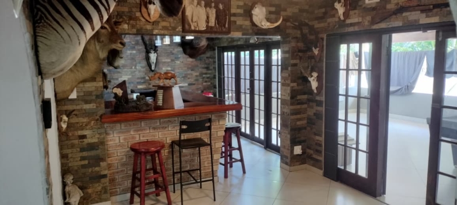 5 Bedroom Property for Sale in Meer En See KwaZulu-Natal