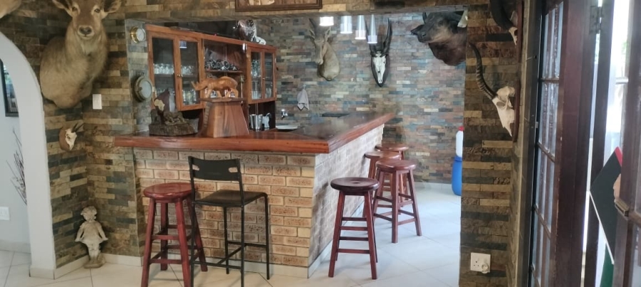 5 Bedroom Property for Sale in Meer En See KwaZulu-Natal